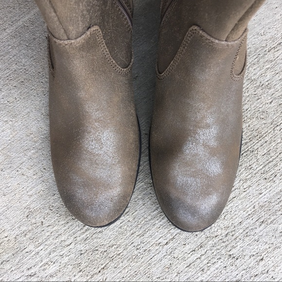 Clarks Nevella Devon Metallic Taupe leather boots 7.5 Like New - Picture 3 of 7